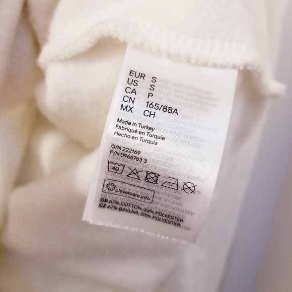 3/$45 H&M White Cream Sweater Sweatshirt Crop Crew - Picture 4 of 5